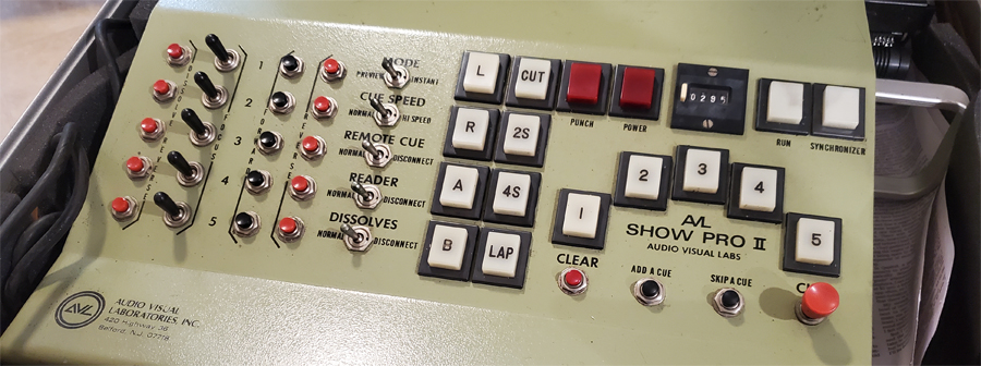 Audio Visual
              Laboratories AVL Show Pro II